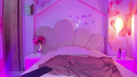 Megan online show from December 3, 2:34 am