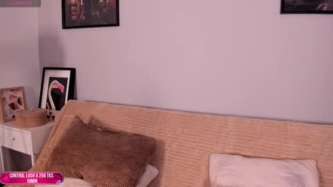 Snapshot of megan_dh chatting on September 27, 12:47 pm Megan online show from September 27, 12:47 pm
