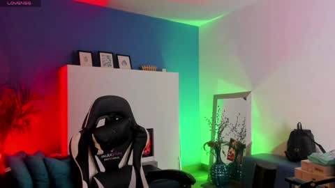    online show from May 6, 3:34 am