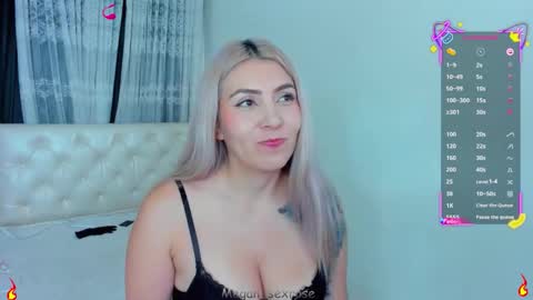 Snapshot of megan_sexrose chatting on October 22, 4:15 am Megan rose online show from October 22, 4:15 am