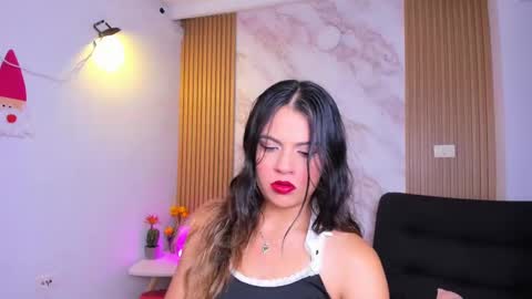 Snapshot of megan_star73 chatting on February 25, 11:32 am Megan online show from February 25, 11:32 am