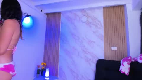 Snapshot of megan_star73 chatting on February 20, 6:13 pm Megan online show from February 20, 6:13 pm
