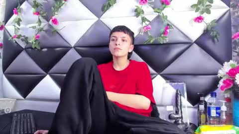 megan_thompsonn_ online show from November 28, 2:52 am