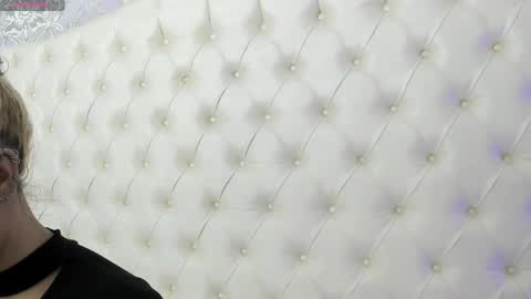 megan_tower online show from April 16, 5:57 pm