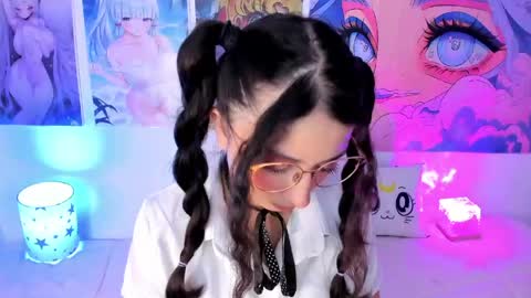 Megan  online show from May 9, 5:46 am