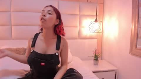 Megan online show from November 16, 9:39 pm