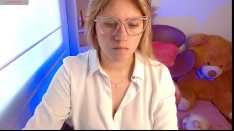 Snapshot of meganlk chatting on February 10, 5:30 pm MEGAN online show from February 10, 5:30 pm