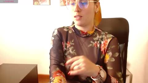 Snapshot of meganlk chatting on March 5, 5:29 pm MEGAN online show from March 5, 5:29 pm