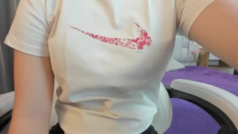 Megan Queen online show from April 7, 12:40 pm