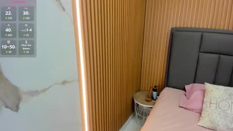 M E G A N  online show from November 18, 2:47 am