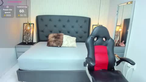 M E G A N  online show from October 17, 8:35 pm