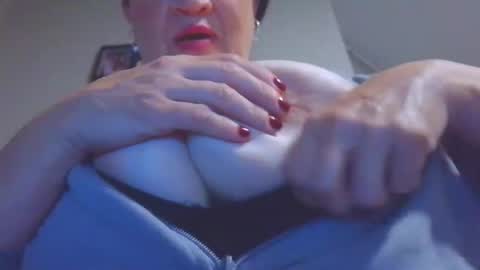 Snapshot of megatitsxx chatting on September 27, 10:02 am SHAROLD online show from September 27, 10:02 am