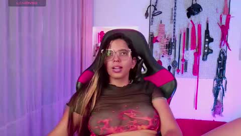 Snapshot of meggan_greey chatting on October 2, 3:11 pm Your best slave online show from October 2, 3:11 pm