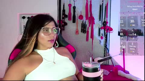 Snapshot of meggan_greey chatting on February 5, 8:46 pm Your best slave online show from February 5, 8:46 pm