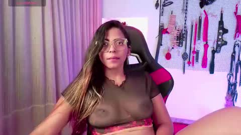 Snapshot of meggan_greey chatting on September 22, 11:53 pm Your best slave online show from September 22, 11:53 pm