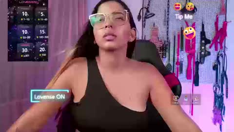 Snapshot of meggan_greey chatting on September 13, 10:01 pm Your best slave online show from September 13, 10:01 pm