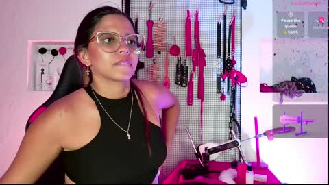 Snapshot of meggan_greey chatting on February 9, 12:49 am Your best slave online show from February 9, 12:49 am