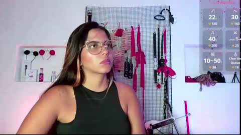 Snapshot of meggan_greey chatting on February 9, 7:41 pm Your best slave online show from February 9, 7:41 pm