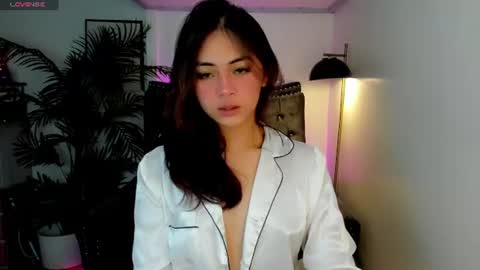 meiluxe online show from June 17, 6:02 pm