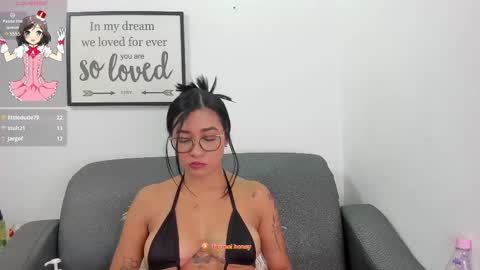 melan_owen online show from February 17, 5:23 pm