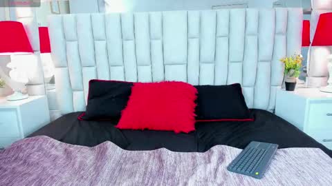 Snapshot of melani_hom chatting on September 17, 1:25 pm melani hom online show from September 17, 1:25 pm