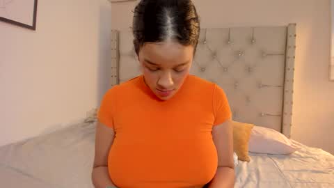 Snapshot of melania_xtreme chatting on September 25, 3:24 am melania_xtreme online show from September 25, 3:24 am