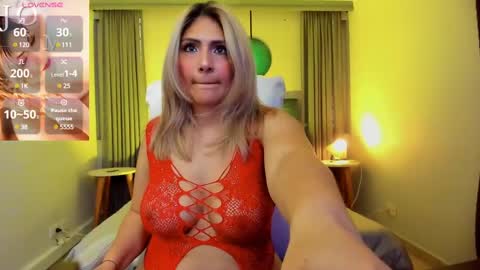 Snapshot of melanie_silver_ chatting on February 26, 8:47 pm Melanie online show from February 26, 8:47 pm