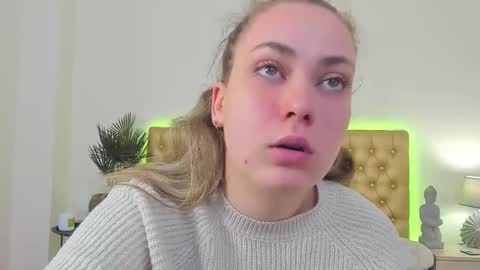 Melania online show from April 15, 5:33 am