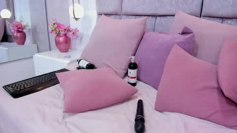 melaniee_joness online show from May 21, 6:47 pm
