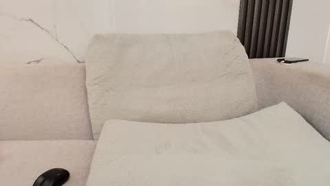 Melanie online show from February 15, 7:51 am