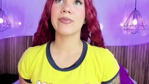 Snapshot of melanieroux chatting on January 25, 7:49 pm Melanie Roux online show from January 25, 7:49 pm