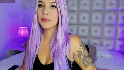 Snapshot of melanieroux chatting on January 30, 7:37 pm Melanie Roux online show from January 30, 7:37 pm