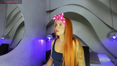 Snapshot of melanieroux chatting on October 19, 3:22 am Melanie Roux online show from October 19, 3:22 am