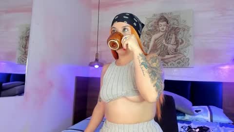 Snapshot of melanieroux chatting on September 11, 8:21 pm Melanie Roux online show from September 11, 8:21 pm