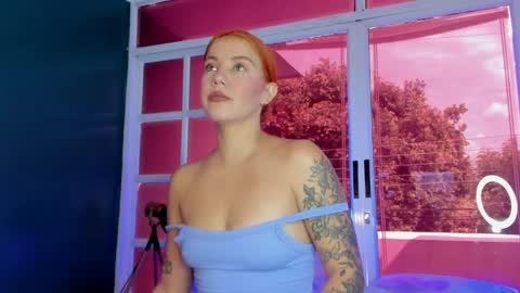 Melanie Roux online show from April 6, 7:37 pm