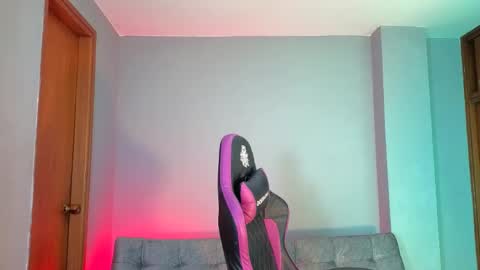 melanimorgan1 online show from May 16, 5:37 am