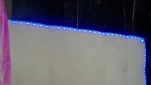 melanniebrown online show from April 6, 4:46 am