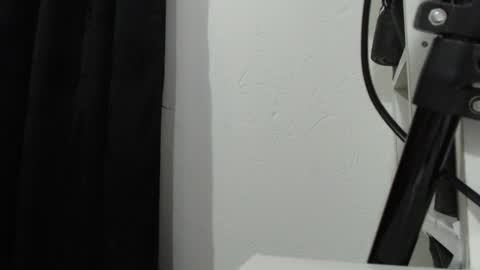 Snapshot of melanniegarzon chatting on March 5, 11:49 pm Melannie online show from March 5, 11:49 pm