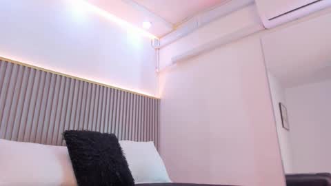 Snapshot of melany_hoffman chatting on October 17, 8:57 pm melany_hoffman online show from October 17, 8:57 pm