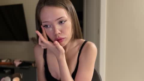 Adel online show from November 10, 3:26 pm