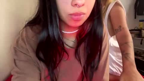 Valentina y Melissa online show from April 12, 7:07 pm