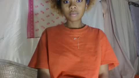 Snapshot of meliana98 chatting on October 17, 8:51 am meliana98 online show from October 17, 8:51 am