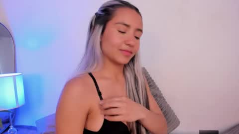 Melii  online show from March 26, 11:59 am