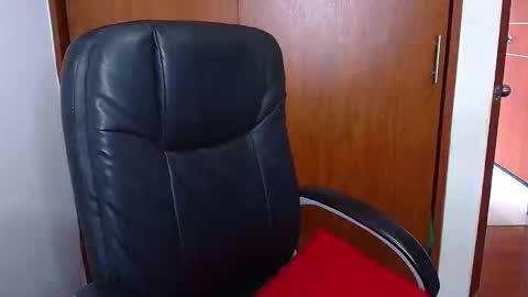 eli online show from October 27, 5:24 pm