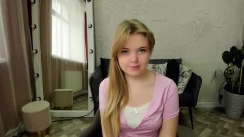 Snapshot of melissa_199 chatting on October 1, 9:30 am Sophia online show from October 1, 9:30 am