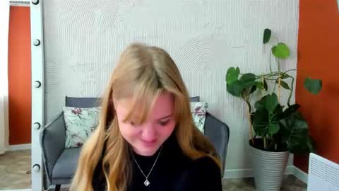 Snapshot of melissa_199 chatting on September 25, 7:59 am Sophia online show from September 25, 7:59 am