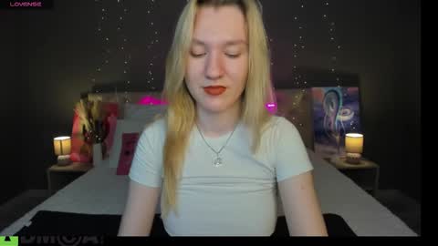melissa_moooree online show from October 23, 9:44 am