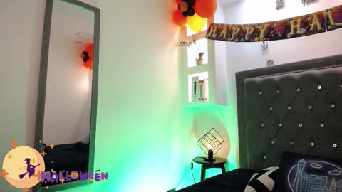 Melissa online show from October 29, 9:37 pm