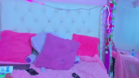 Snapshot of melissa_walker_ chatting on March 6, 9:53 pm Meli online show from March 6, 9:53 pm