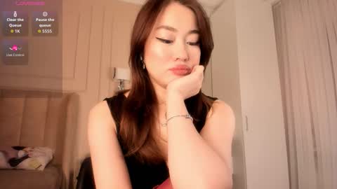 Lisaa online show from November 30, 7:15 am